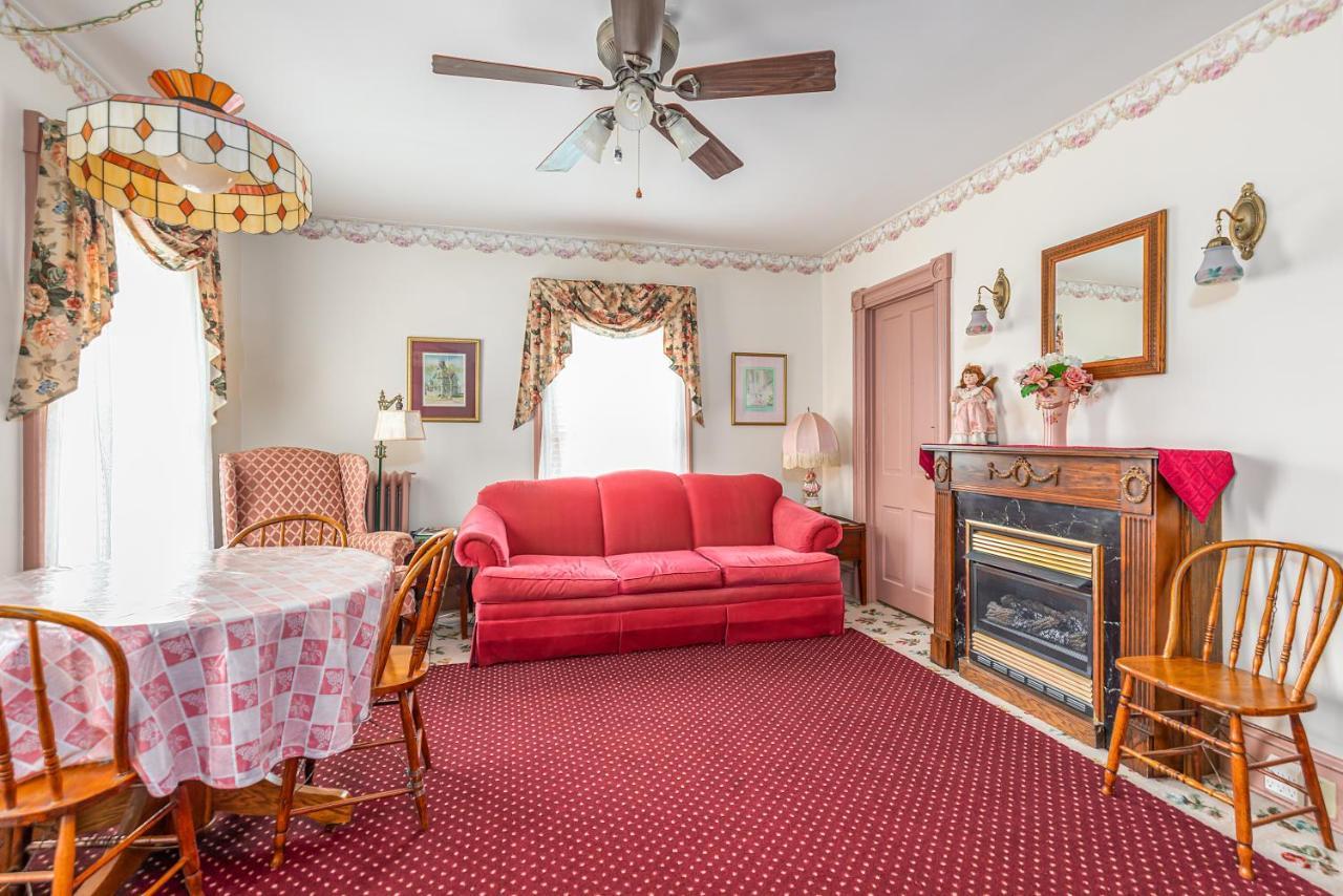Antoinette's Apartments&Suites Cape May Extérieur photo
