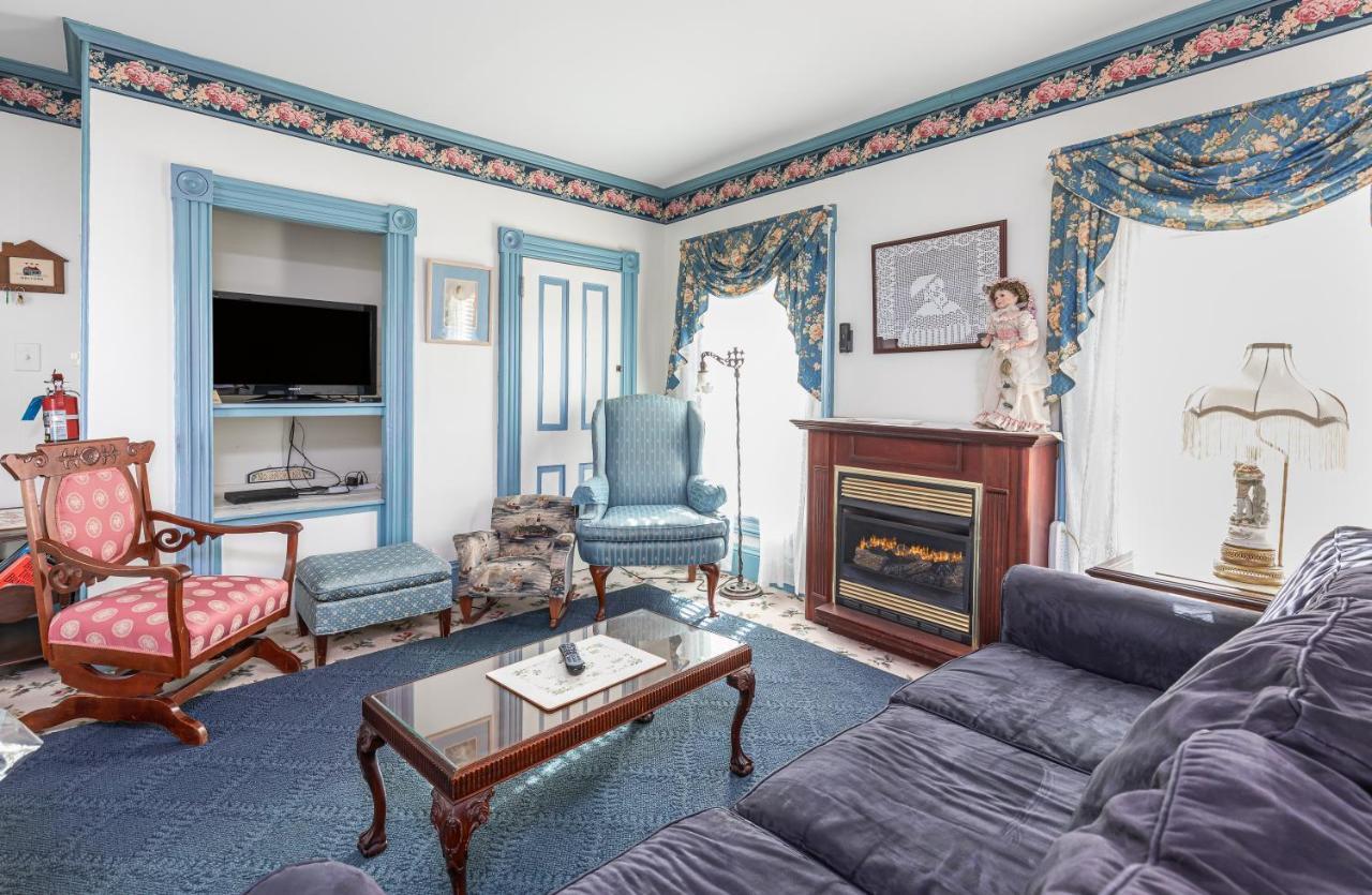 Antoinette's Apartments&Suites Cape May Extérieur photo