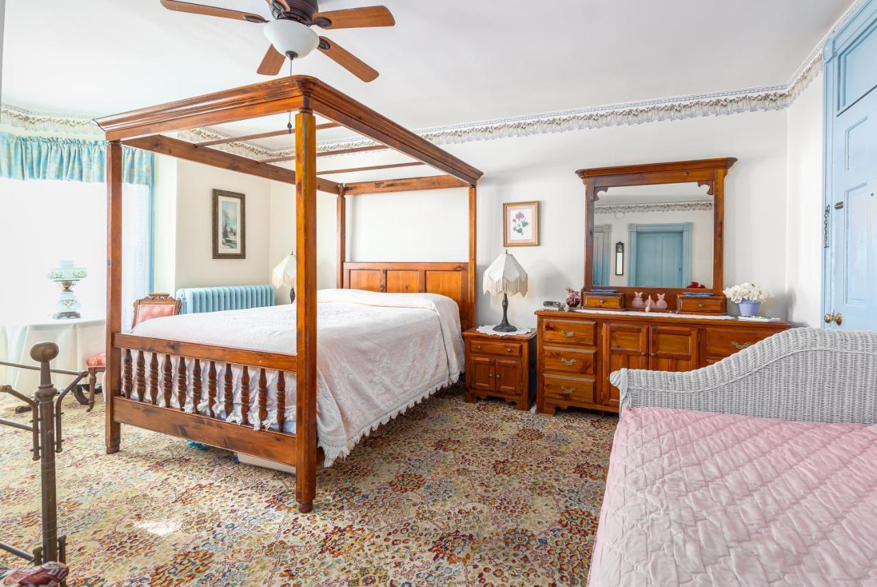 Antoinette's Apartments&Suites Cape May Extérieur photo