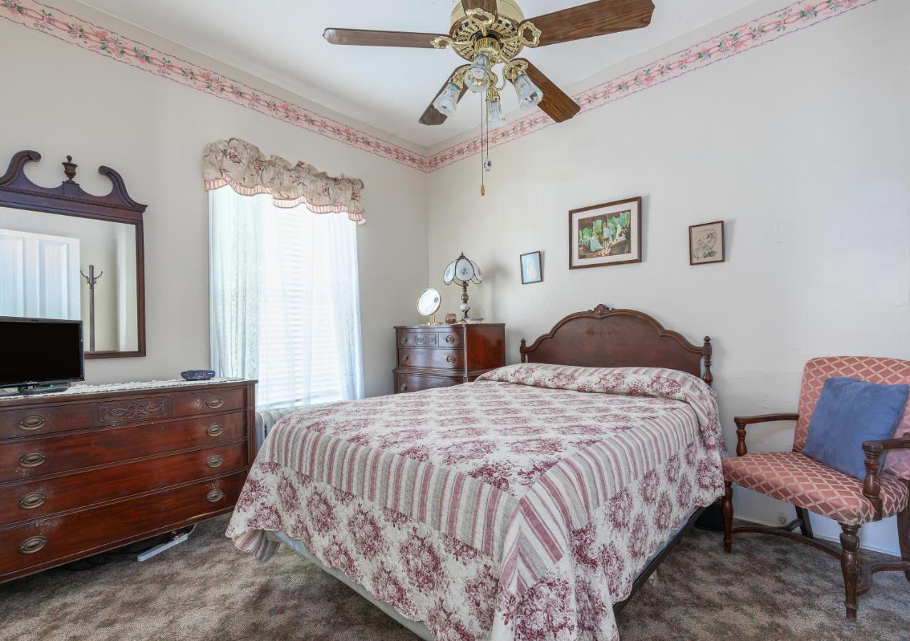 Antoinette's Apartments&Suites Cape May Extérieur photo