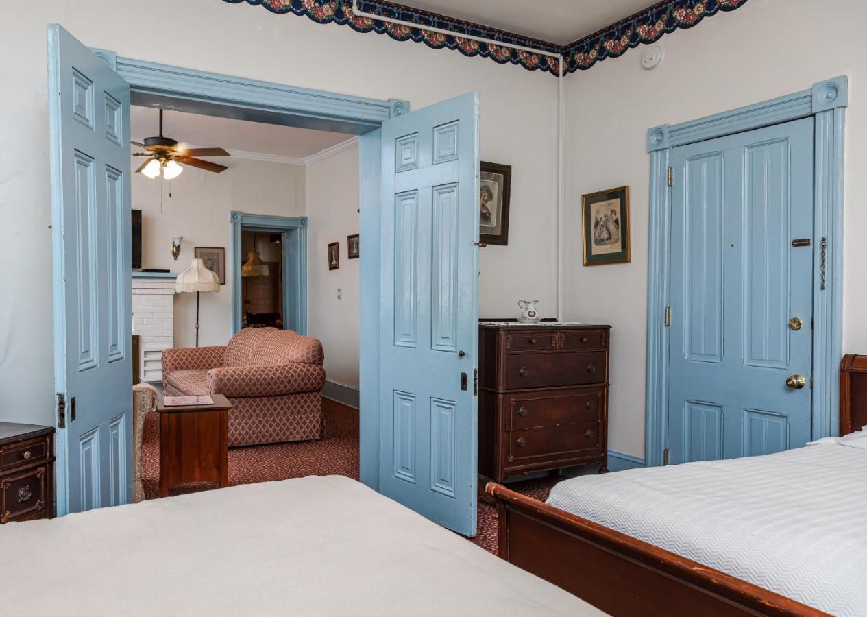 Antoinette's Apartments&Suites Cape May Extérieur photo