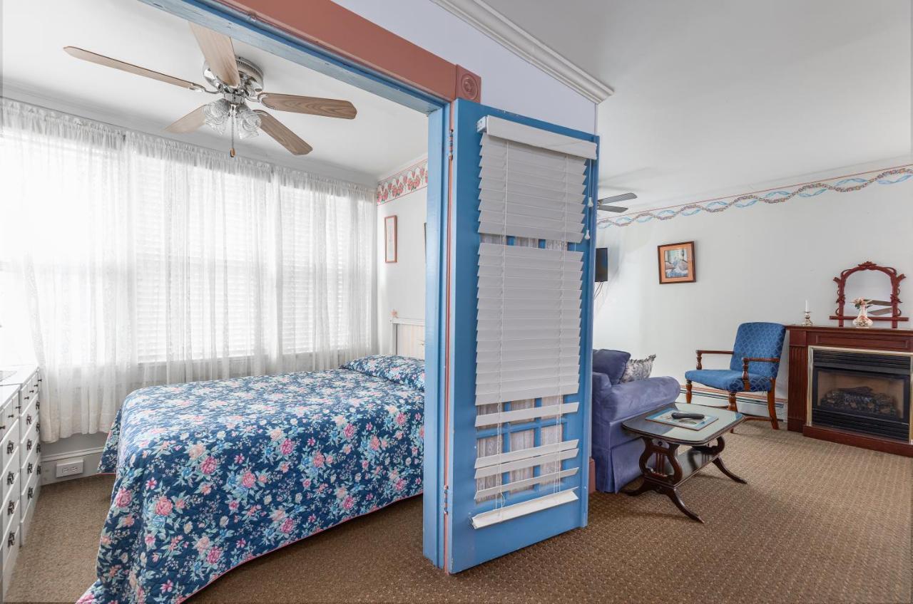 Antoinette's Apartments&Suites Cape May Extérieur photo